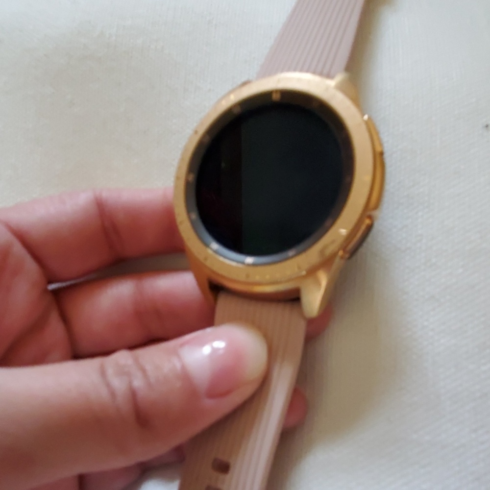 Samsung Watch - Picture 3 of 4